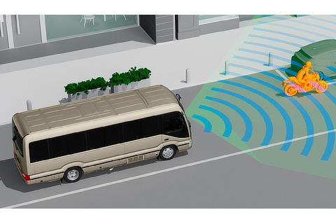 プリクラッシュセーフティ 直進時の自動二輪車検知機能（作動イメージ）