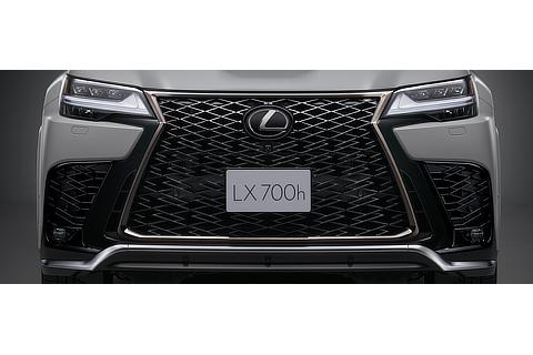 “F SPORT”スピンドルグリル（メッシュタイプ、漆黒メッキモール） “F SPORT”サイドグリル（メッシュタイプ） “F SPORT”フロントロアバンパーモール（サテンメッキ）