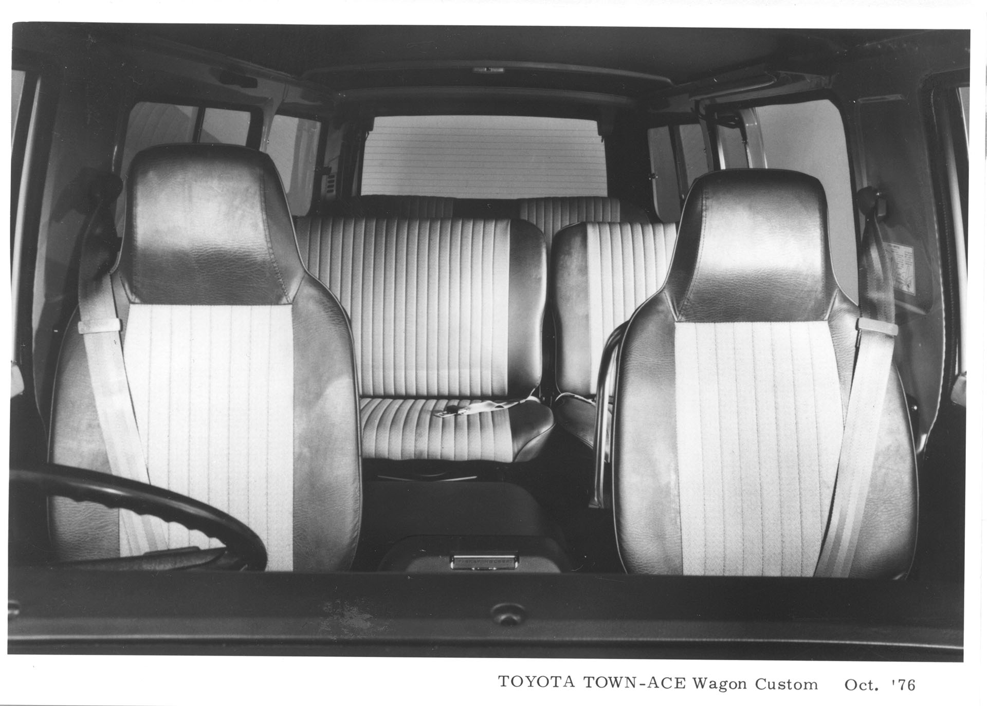 TOYOTA TOWN-ACE Wagon Custom