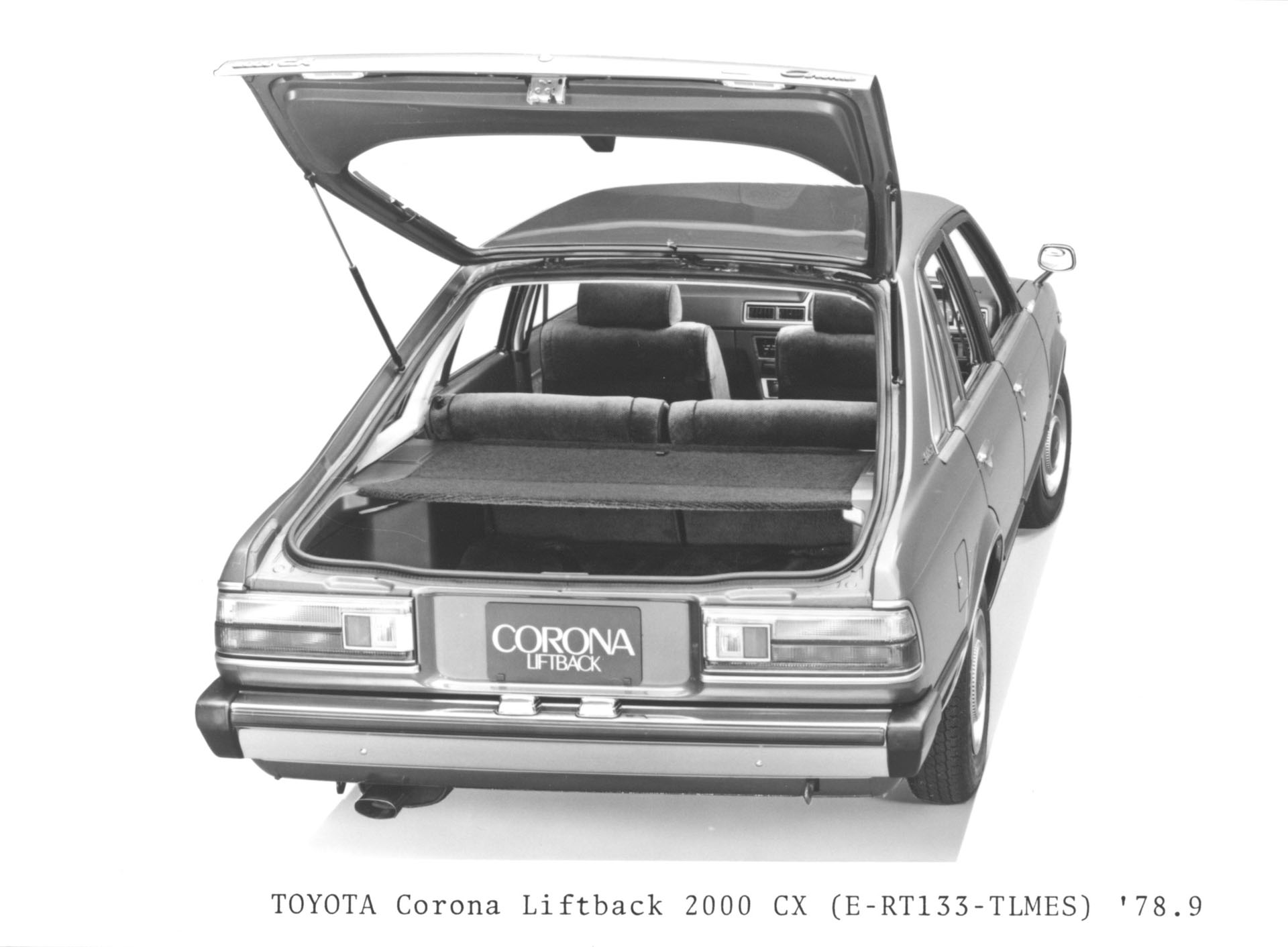 TOYOTA Corona Liftback 2000 CX (E-RT133-TLMES)