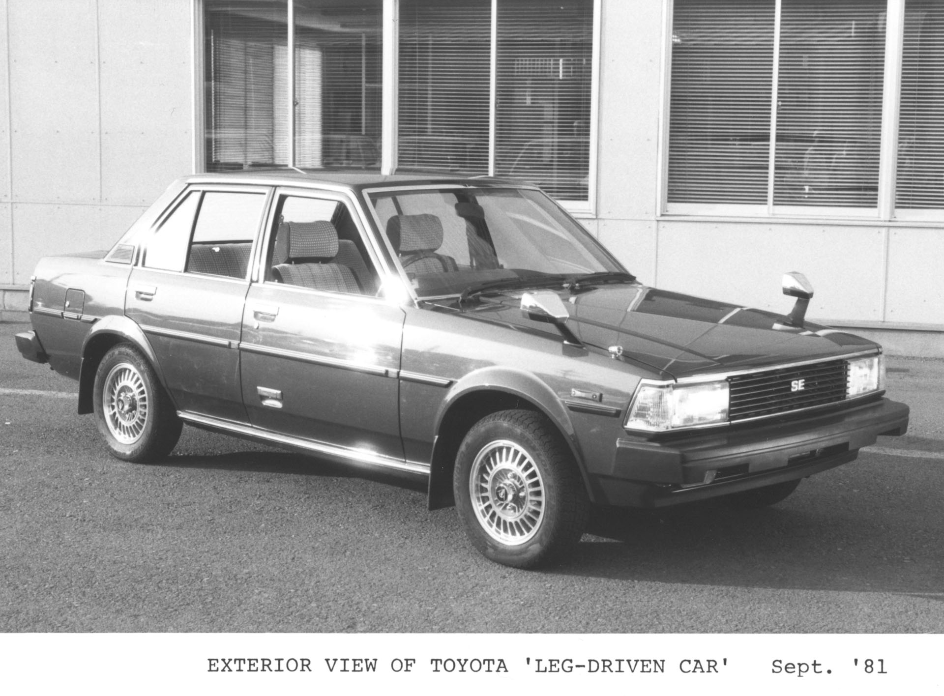 EXTERIOR VIEW OF TOYOTA 'LEG-DRIVEN CAR'