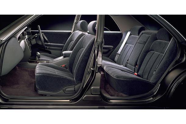 Crown 3000 Royal Touring