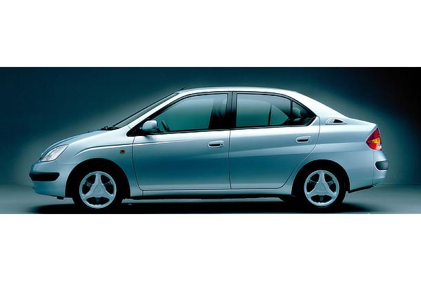 トヨタ、革新的ハイブリッド乗用車「プリウス」を発売 | トヨタ