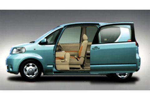 ポルテ　130i“Cパッケージ”