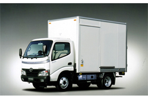 トヨエース アルミバンS ディーゼル ハイブリッド＜オプション装着車＞