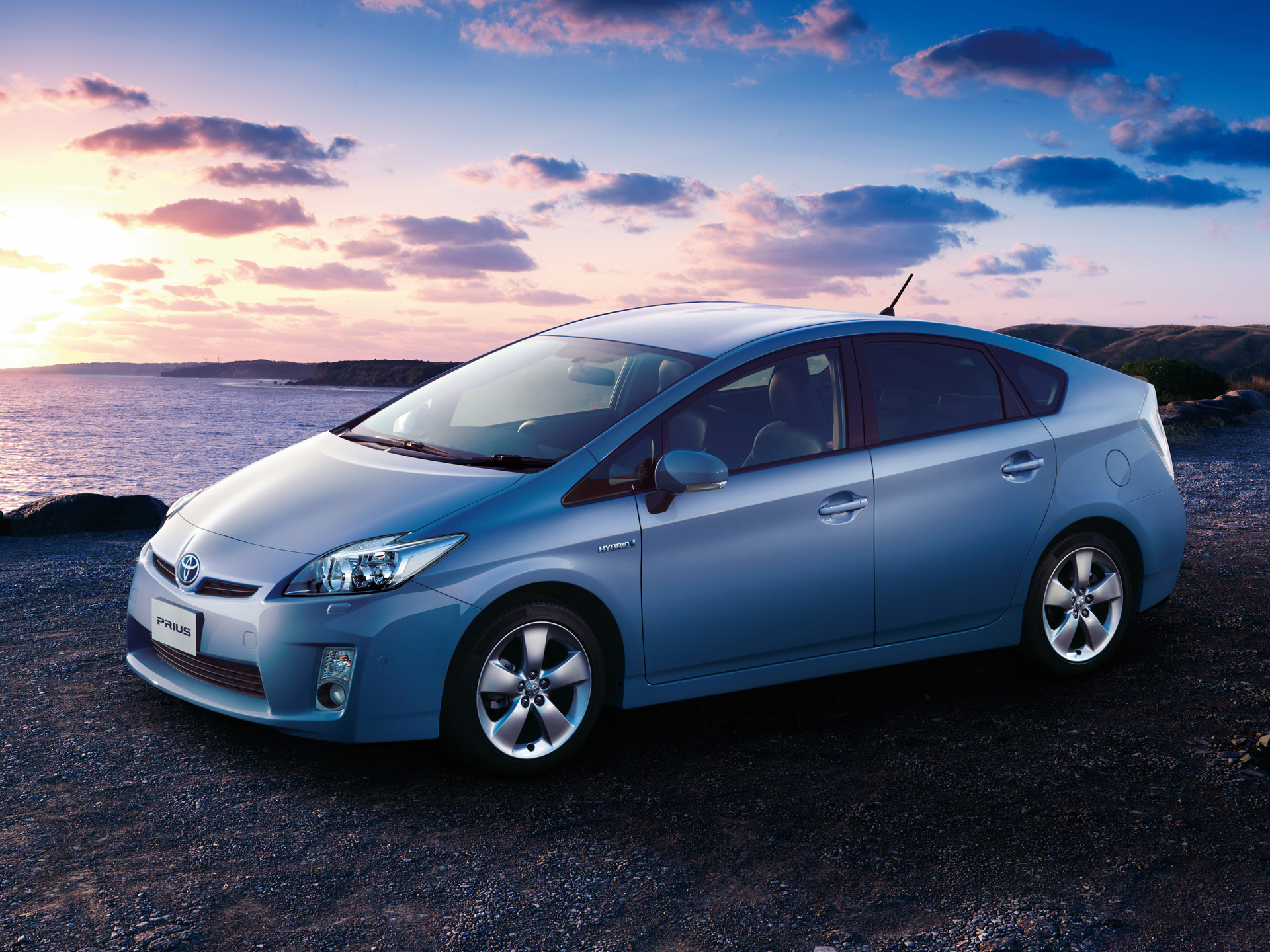 Toyota Launches Third-generation 'Prius' | Toyota | Global
