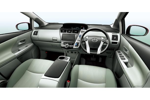 Prius α G "Touring Selection"