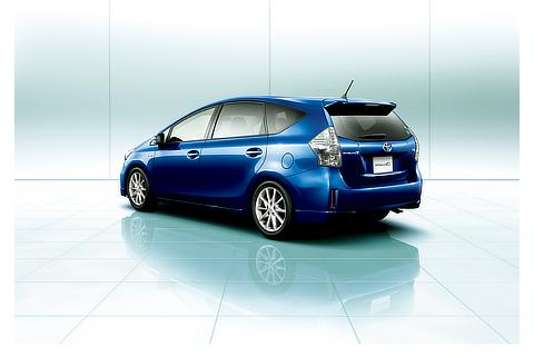 Prius α S "Touring Selection"