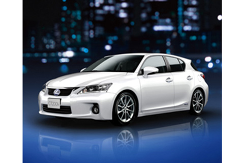 CT200h“version L”（ホワイトパールクリスタルシャイン）＜オプション装着車＞