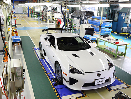 LEXUS、LFA 500台の生産を完了 | トヨタ自動車株式会社 公式企業サイト