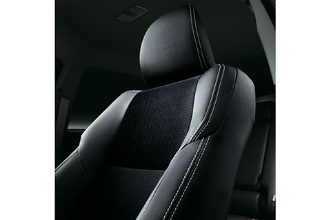 シート表皮（ファブリック＆合成皮革コンビネーション＋ホワイトステッチ）