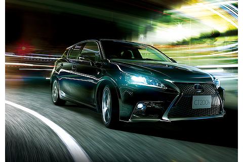CT200h“F SPORT”（ブラック）