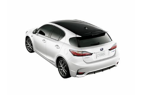 CT200h“F SPORT”（ブラックルーフ＆ホワイトノーヴァガラスフレーク）