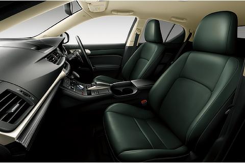 CT200h“version C” モス（オーナメントパネル ： ブラックメタル）