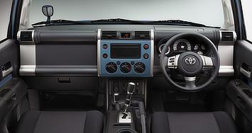 FJクルーザー “カラーパッケージ” (内装色：ダークグレー)