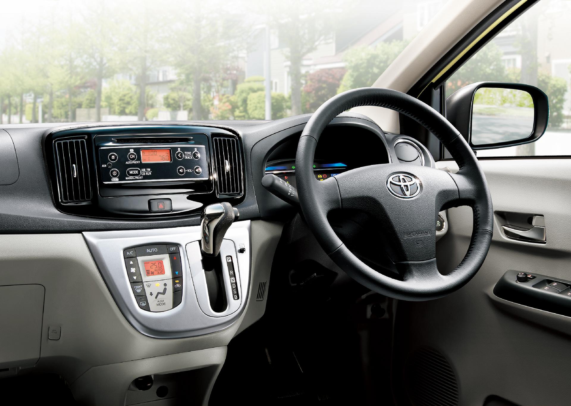 G“SA” (プレミアムシャインブラックオーディオパネル＆シルバーセンタークラスターツートーンインパネ)