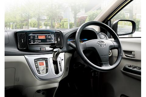 G“SA”（プレミアムシャインブラックオーディオパネル＆シルバーセンタークラスターツートーンインパネ）