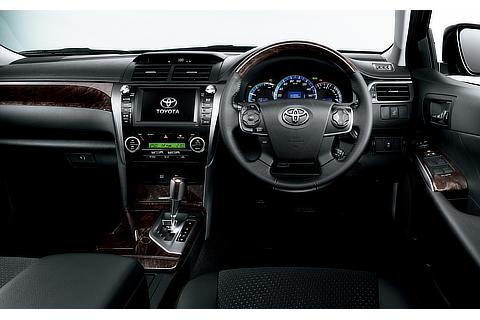 特別仕様車 ハイブリッド“Gパッケージ・PREMIUM BLACK”（内装色 ： ブラック）＜オプション装着車＞
