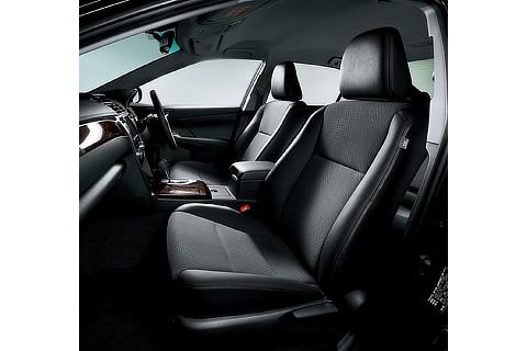 特別仕様車 ハイブリッド“Gパッケージ・PREMIUM BLACK”（内装色 ： ブラック）＜オプション装着車＞
