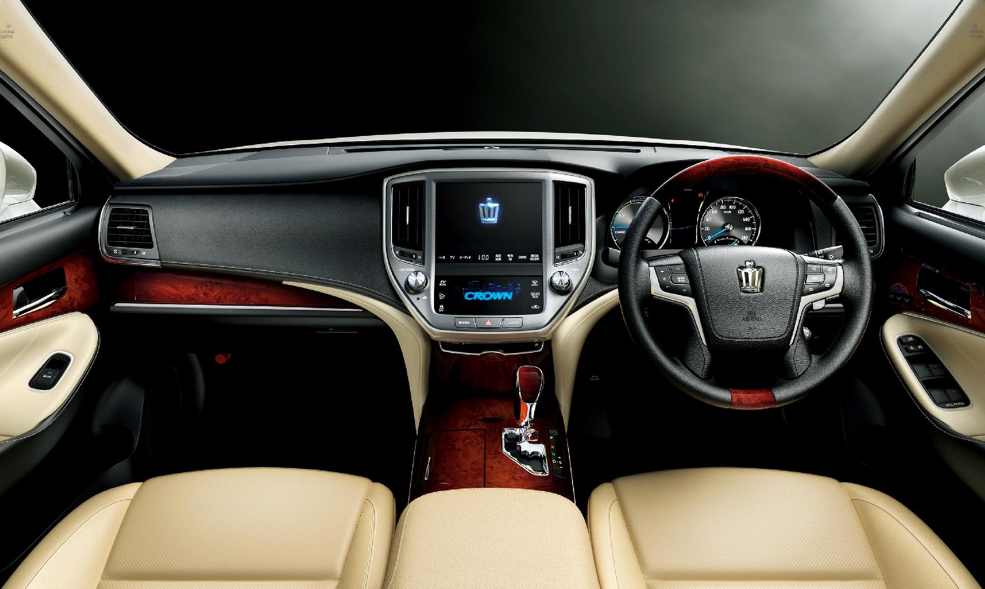 クラウン マジェスタ “Fバージョン”(設定色：フラクセン)