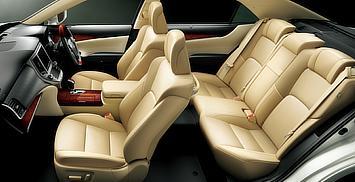 クラウン マジェスタ “Fバージョン”(設定色：フラクセン)