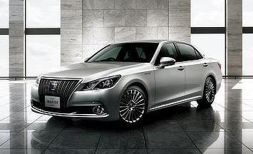 クラウン マジェスタ “Fバージョン” (プレシャスシルバー)＜オプション装着車＞