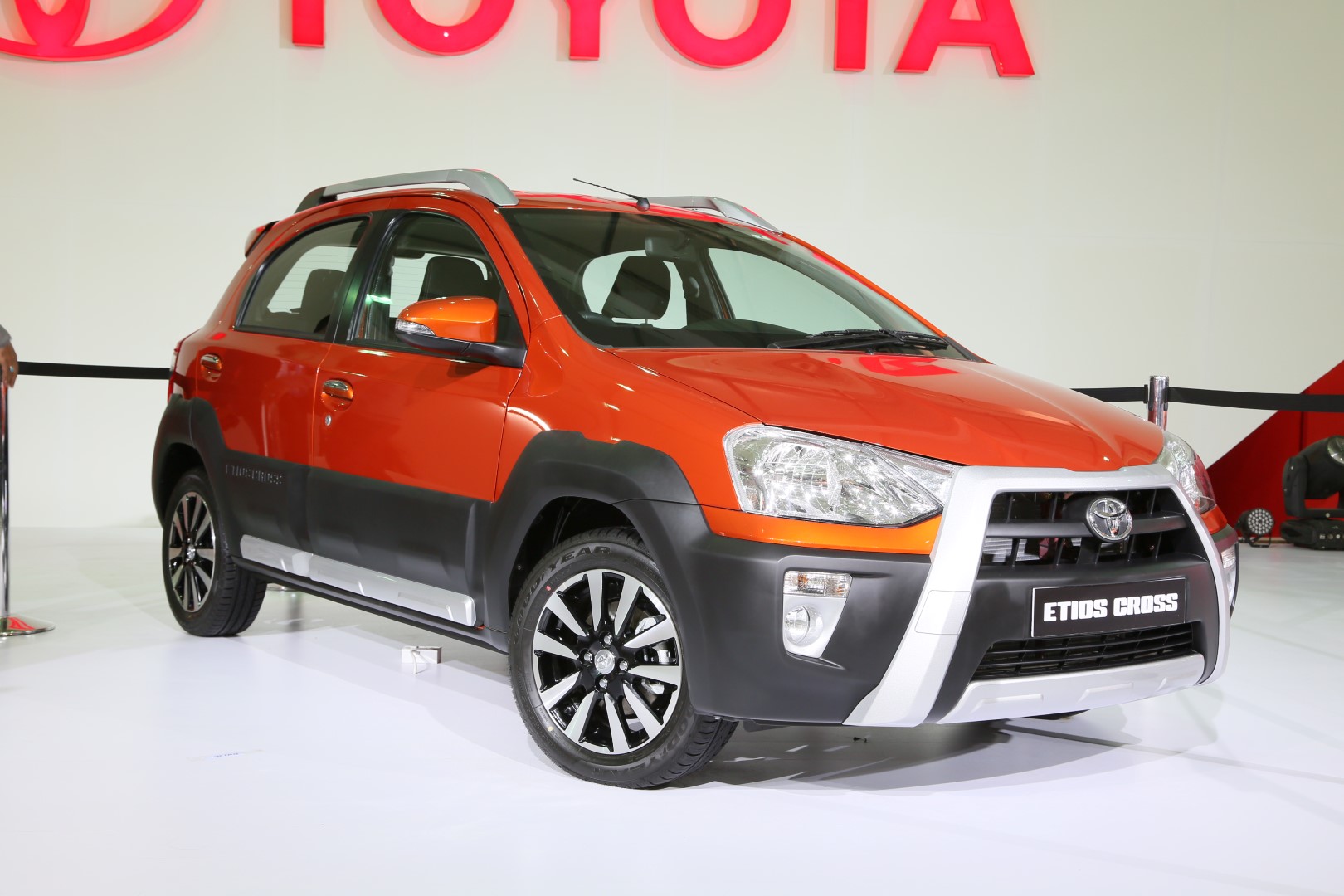 Etios Cross