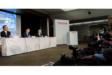 Managing Officer Tetsuya Otake (left); President Akio Toyoda (center);  Executive Vice President Nobuyori Kodaira (right)