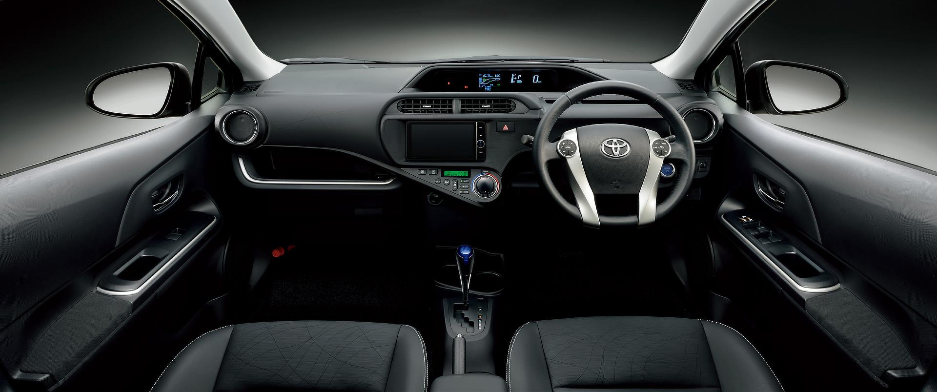 G“ブラックソフトレザーセレクション”（内装色ブラックソフトレザー）＜オプション装着車＞ 