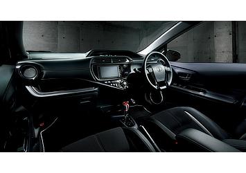 G“G's”（内装色ブラック）＜オプション装着車＞